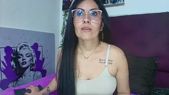 Tania_matureのライブXXXチャット