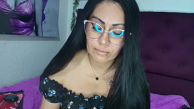 Tania_mature live XXX chat