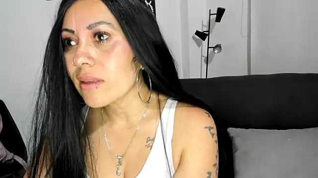 Tania_mature 现场XXX聊天