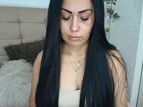 Tania_mature live XXX chat