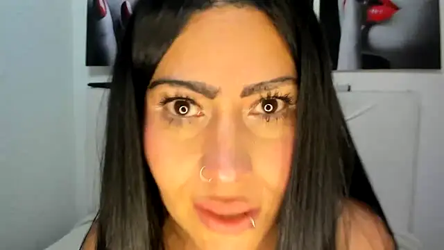 Chat +18 de Tania_mature ao vivo
