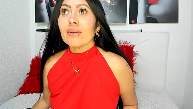 Tania_matureのライ  ブXXXチャット