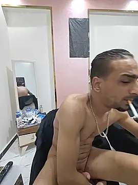 highguy Show in webcam