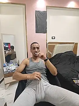 הופעת וובקאם של highguy