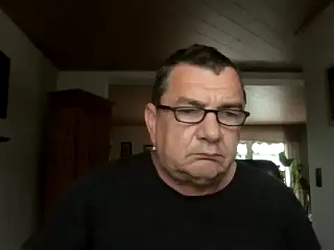 Pokazy przed kamerką – Nobbie444