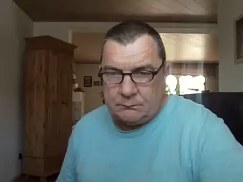 Nobbie444 网络视讯表演