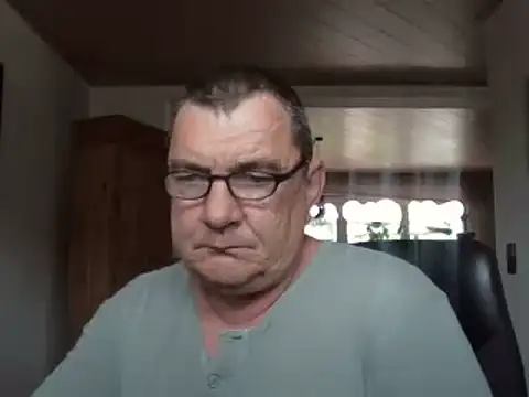Nobbie444 Show in webcam