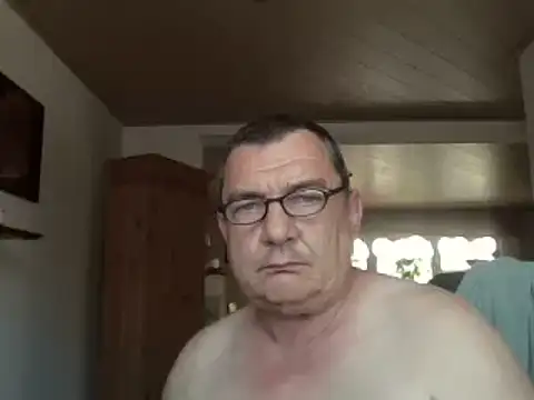 Nobbie444 Show in webcam