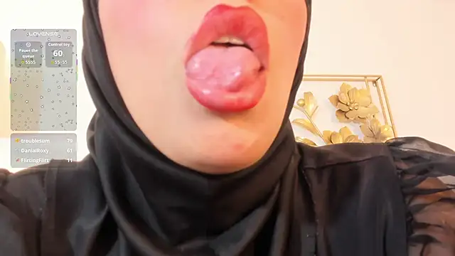 Chatroom XXX en direct de hanajameela