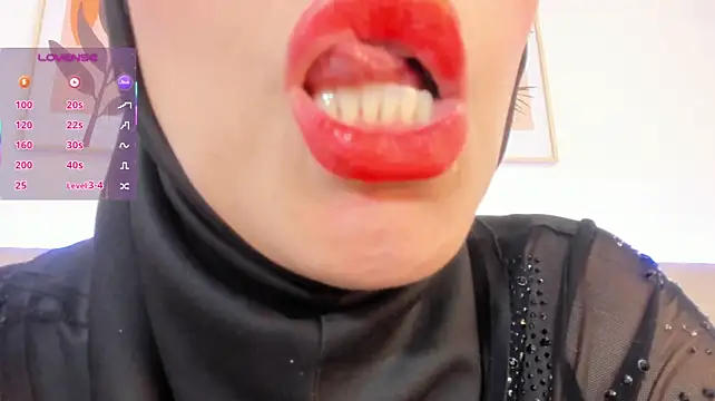 hanajameela Adlı Modelin Canlı XXX Sohbeti