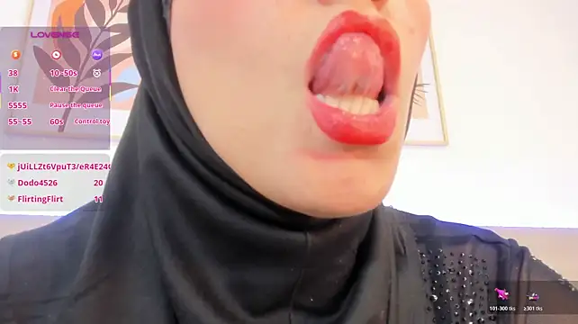 Онлайн чат XXX hanajameela