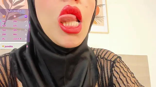 hanajameela Adlı Modelin Canlı XXX Sohbeti