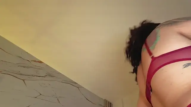 Czat XXX na żywo – Iam_Issaa_