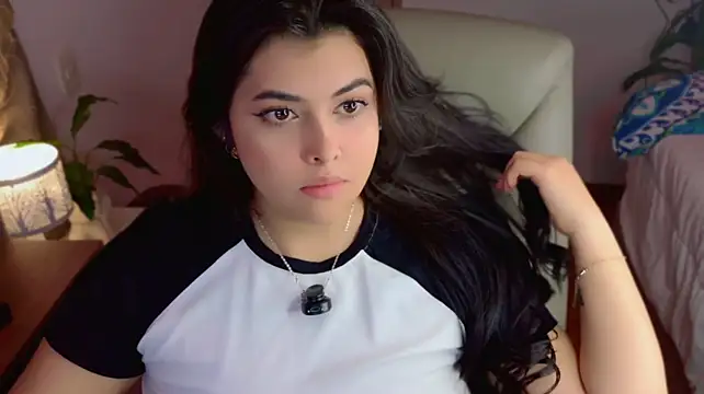 Nannicutee Adlı Modelin Web Kamerası Şovu
