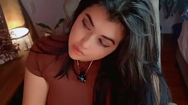 Nannicutee Adlı Modelin Canlı XXX Sohbeti