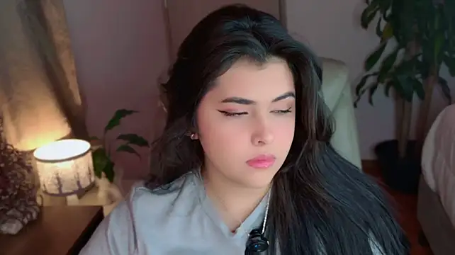 Nannicutee লাইভ XXX চ্যাট