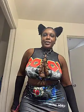 Chatroom XXX en direct de TilaTotti