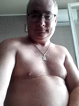 Nika_Malayn Webbikameraesitys