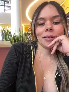 Chat +18 de carolina16love ao vivo