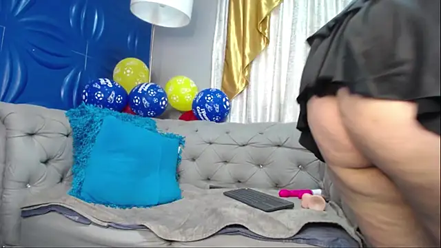 JolieDuvalle's Webcam Show