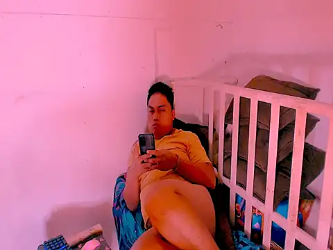 Hardking_69 Show in webcam