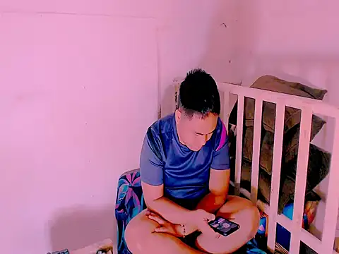 Hardking_69 Show in webcam
