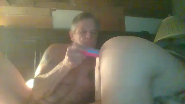 Chat XXX en directo de imN2Deep4mygirl2take