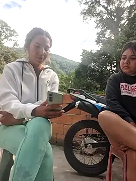 Latinas_sexy Adlı Modelin Web Kamerası Şovu
