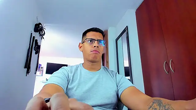 _John_Boy_ Adlı Modelin Web Kamerası Şovu
