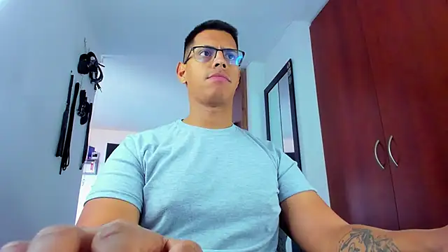 _John_Boy_ Adlı Modelin Web Kamerası Şovu