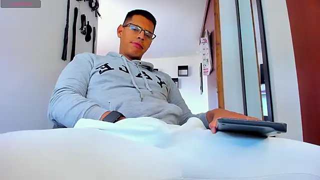 _John_Boy_ Adlı Modelin Web Kamerası Şovu