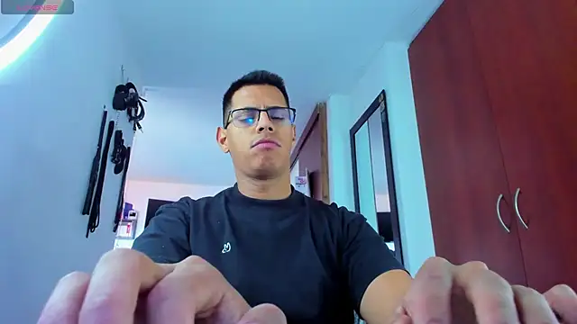 _John_Boy_ Show in webcam