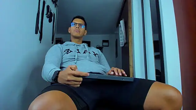 _John_Boy_ Adlı Modelin Web Kamerası Şovu