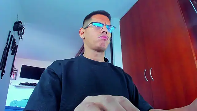 _John_Boy_: διαδικτυακό σόου στην κάμερα