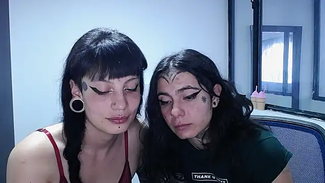 _onthary_6's Live XXX Chat