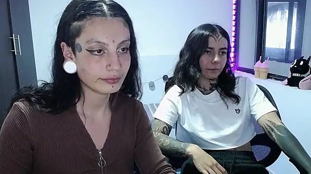 _onthary_6's Live XXX Chat