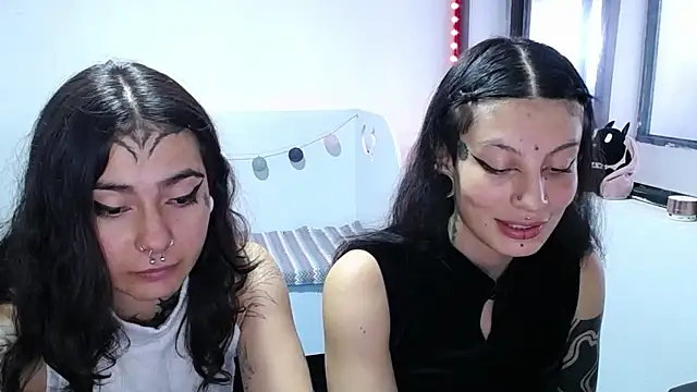 _onthary_6's Live XXX Chat