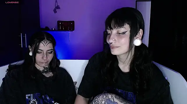 _onthary_6's Live Chat Room