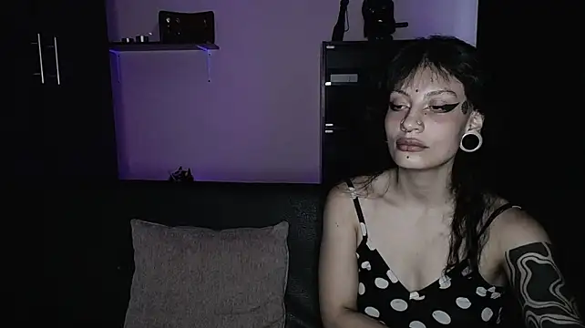 _onthary_6n Live XXX chat