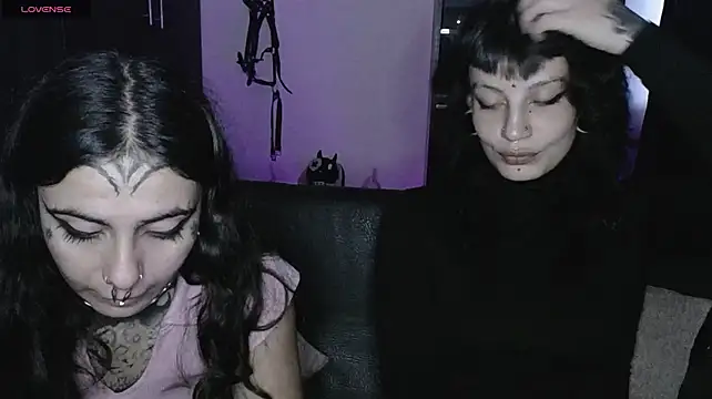 _onthary_6's Live XXX Chat