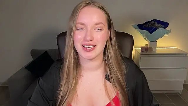 EvaMaddison Adlı Modelin Canlı XXX Sohbeti