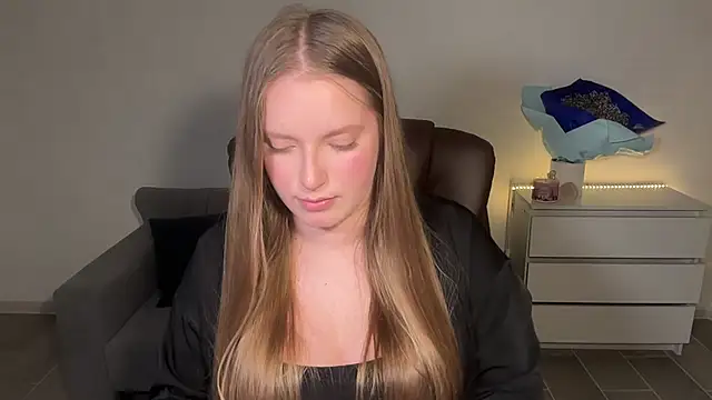 EvaMaddison XXX чат на живо