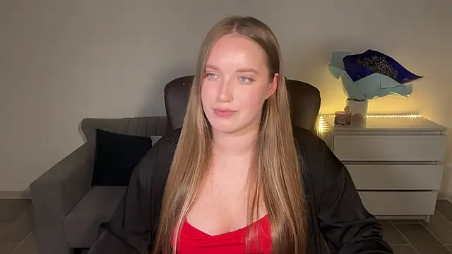 EvaMaddison Adlı Modelin Canlı XXX Sohbeti