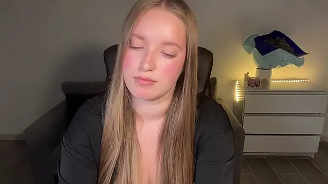 EvaMaddison 现场XXX聊天