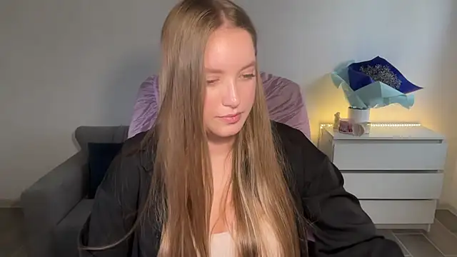EvaMaddison XXX чат на живо