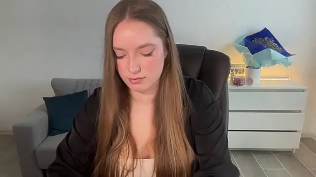 EvaMaddison Adlı Modelin Canlı XXX Sohbeti