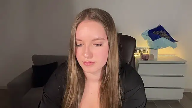 EvaMaddisonn Webbikameraesitys
