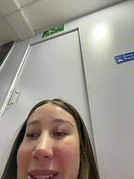 roouse webkamerás műsora