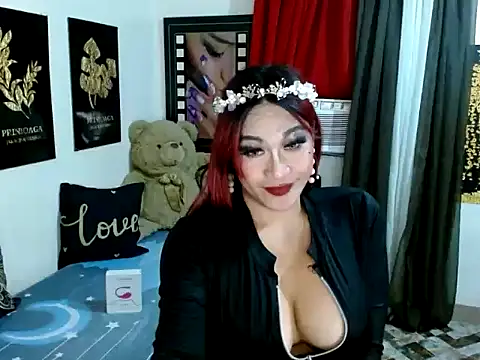 UrhotGoddess Adlı Modelin Web Kamerası Şovu