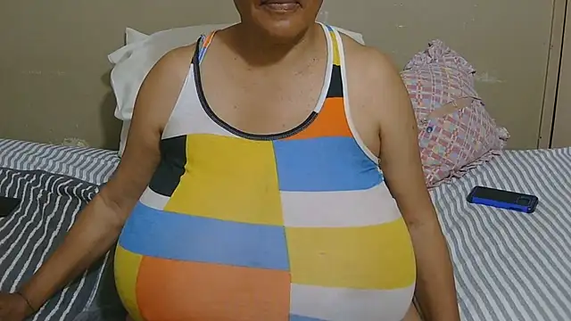 DairyQueen2's Webcam Show